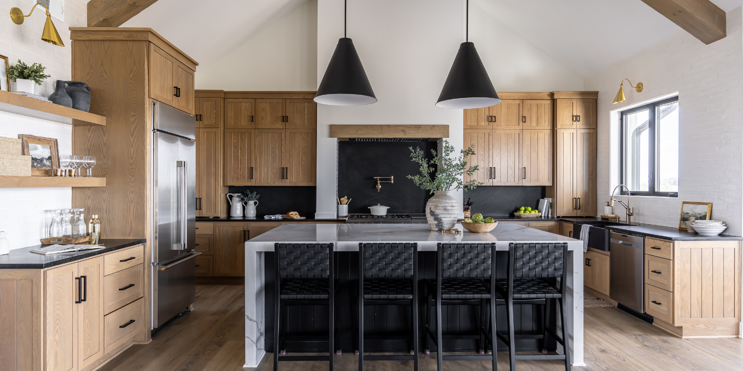 Modern Wooden Kitchen with island - Building Beautiful Functional Kitchens
