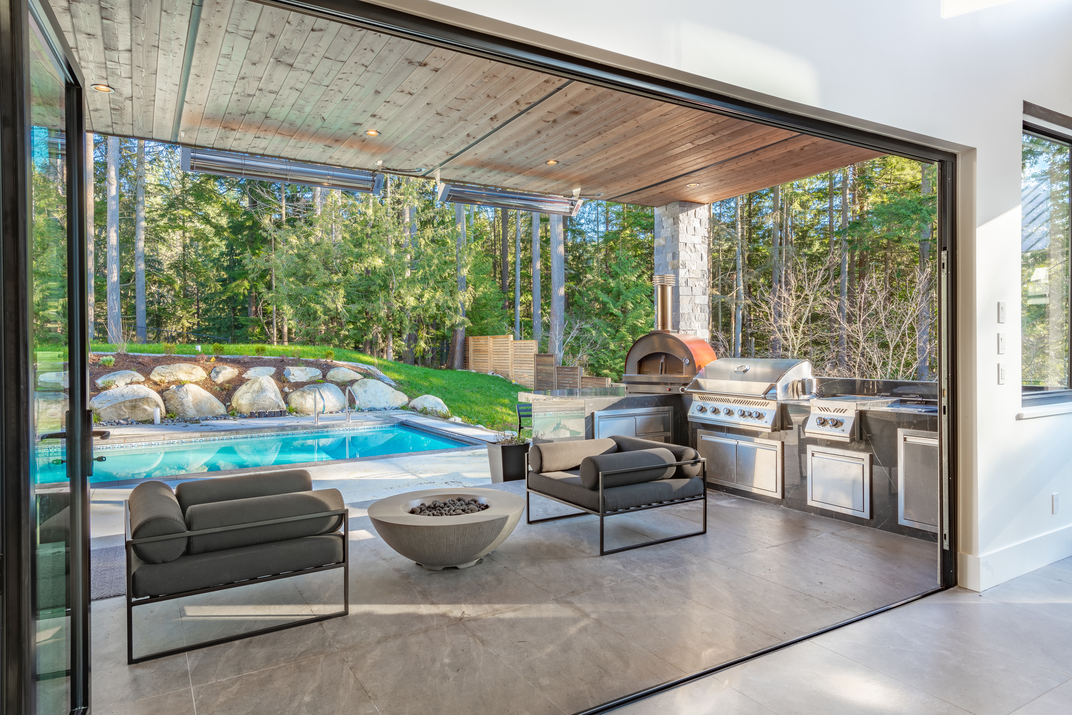 Spring Landscaping Ideas to Increase Home Value