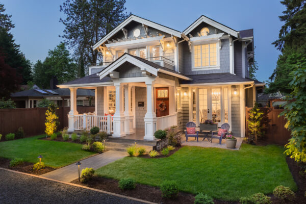 outdoor lighting for curb appeal